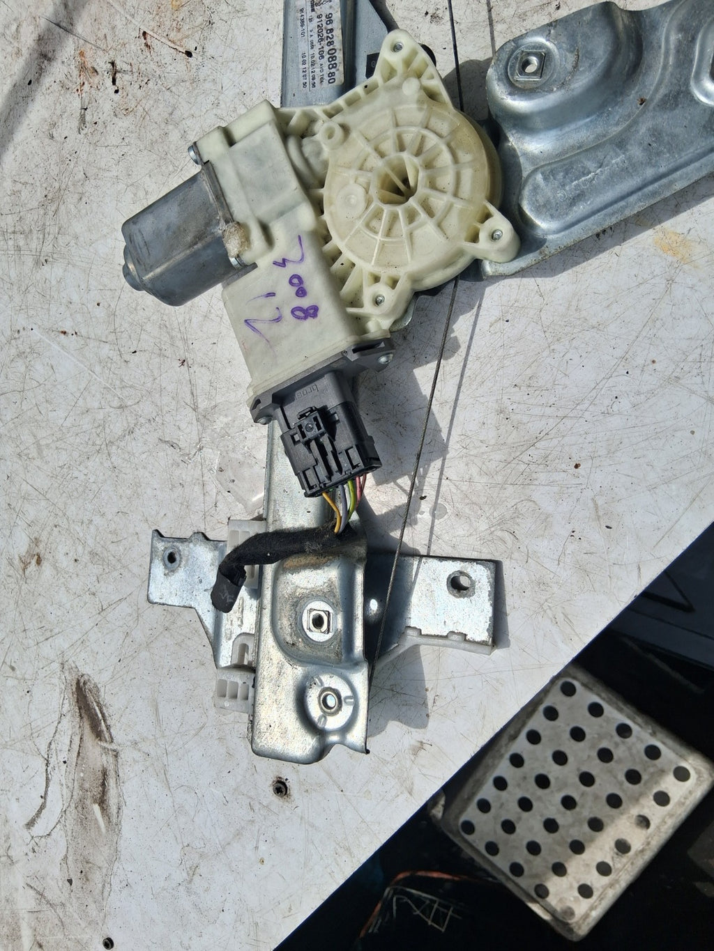 2012 PEUGEOT 3008 MK1 OSF DRIVER SIDE FRONT WINDOW MOTOR REGULATOR 9682808880