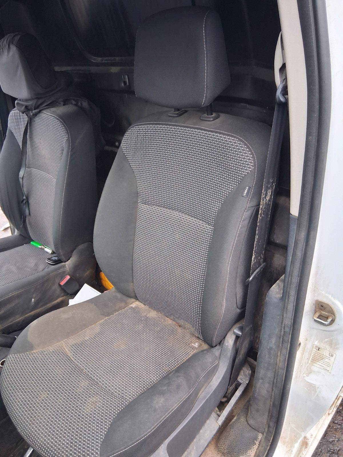 2016 MERCEDES CITAN W415 NSF PASSENGER SIDE FRONT LEFT COMPLETE SEAT