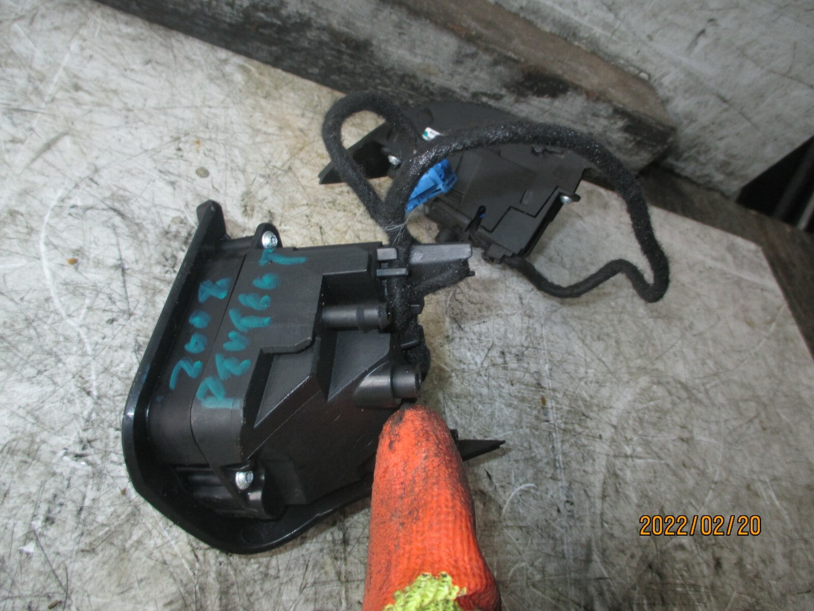 PEUGEOT 2008 2014 MULTIFUNCTION STEERING CONTROLS SWITCH 96750123ZD