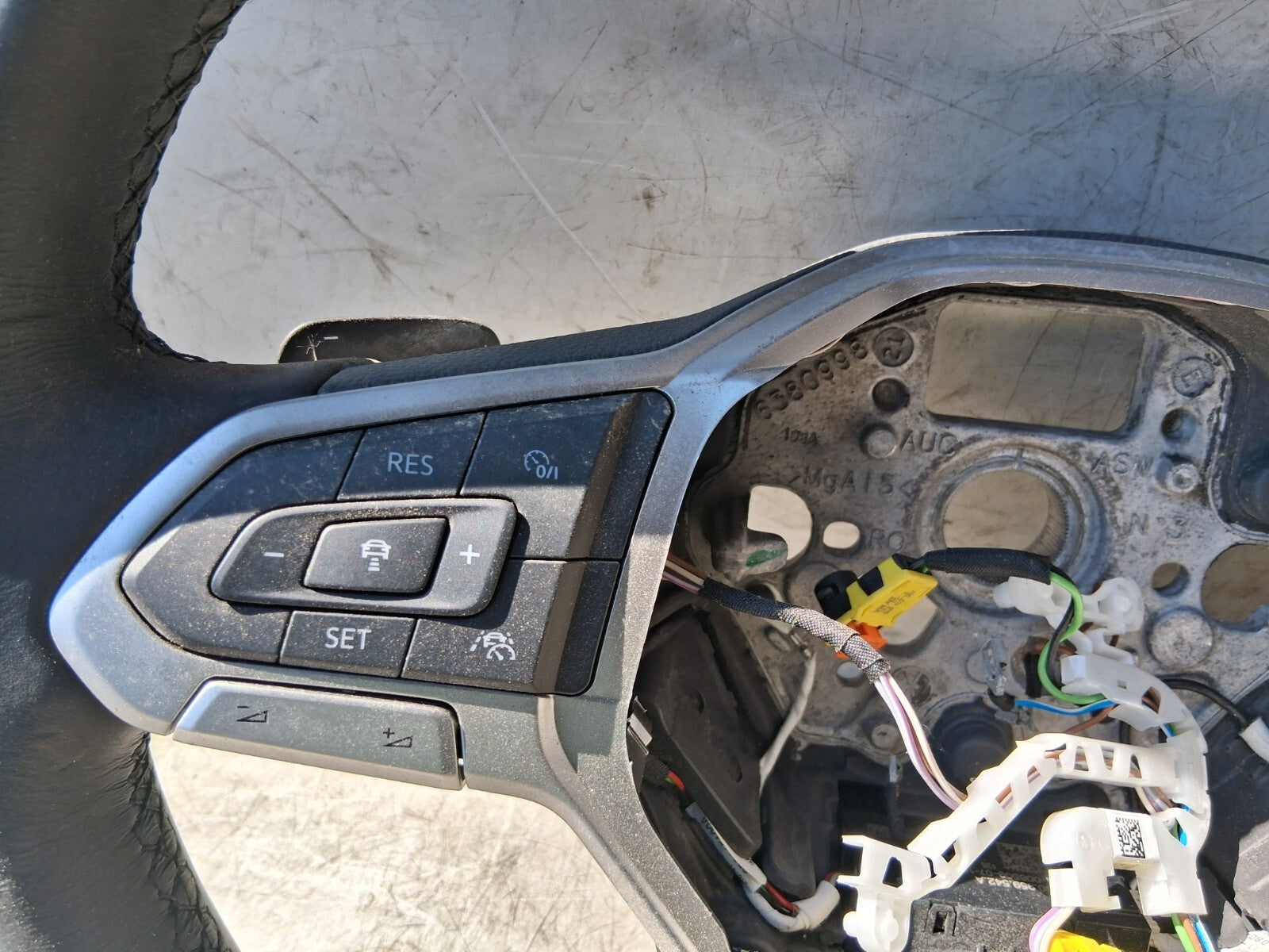 VW VOLKSWAGEN PASSAT B8 2019 MULTIFUNCTIONAL STEERING WHEEL