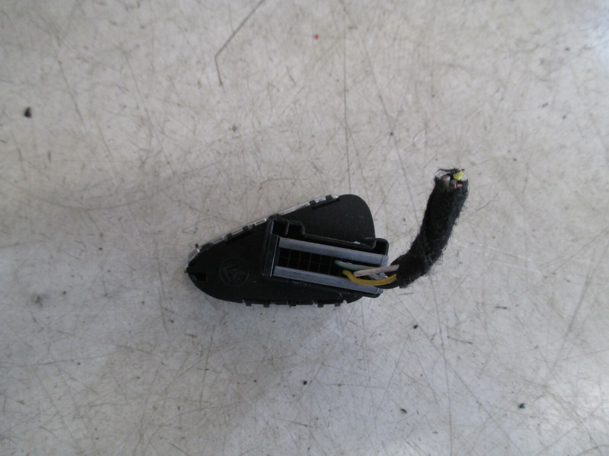 VAUXHALL CORSA CITY STEERING SWITCH BUTTON 39031664