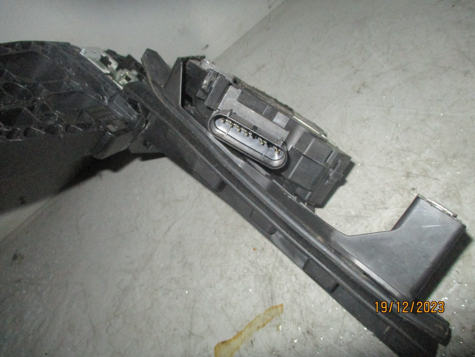 FORD MONDEO MK5 2017 OSR DRIVER SIDE REAR DOOR LOCK MECHANISM BM5AA26412CG