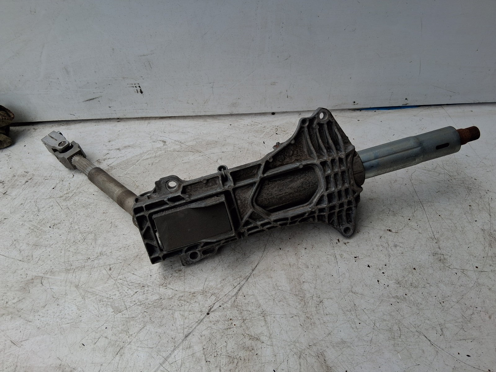 2016 MERCEDES BENZ CLA C117 STEERING COLUMN A2464602616