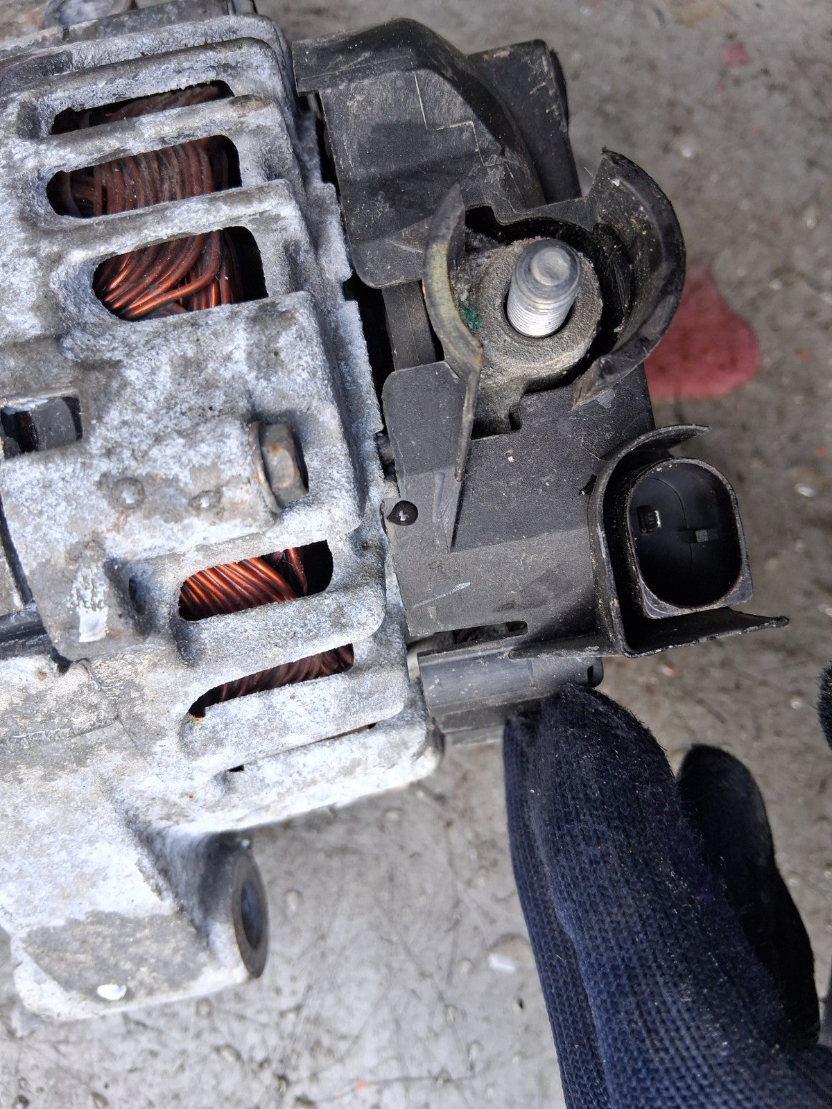 FORD FIESTA MK7 2010 PETROL ALTERNATOR 2713863B