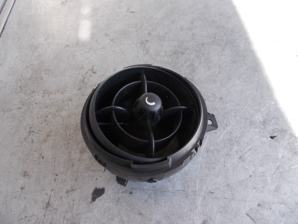 MINI COOPER ONE 2007 NSF/ PASSENGER SIDE FRONT DASHBOARD AIR VENT FAN RG23990130