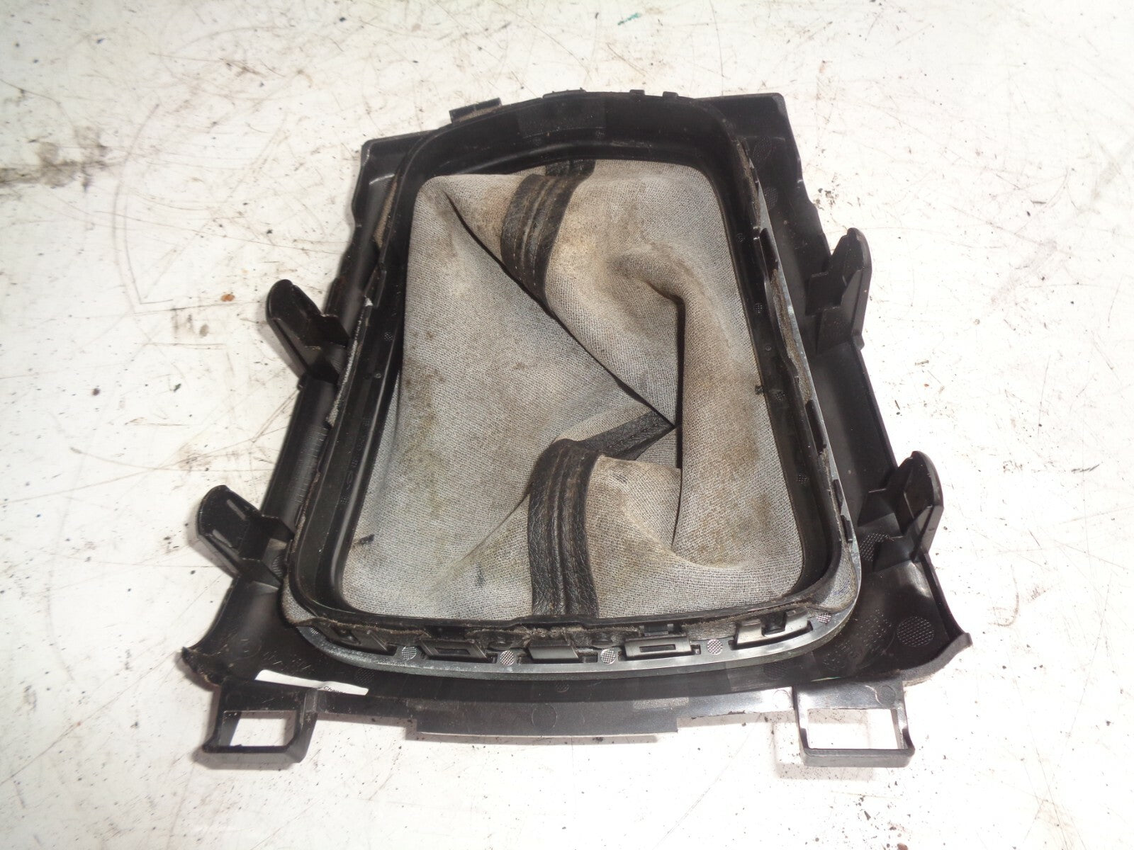 NISSAN QASHQAI J11 MK2 2018 GEAR SELECTOR SURROUND TRIM 96935hv51a