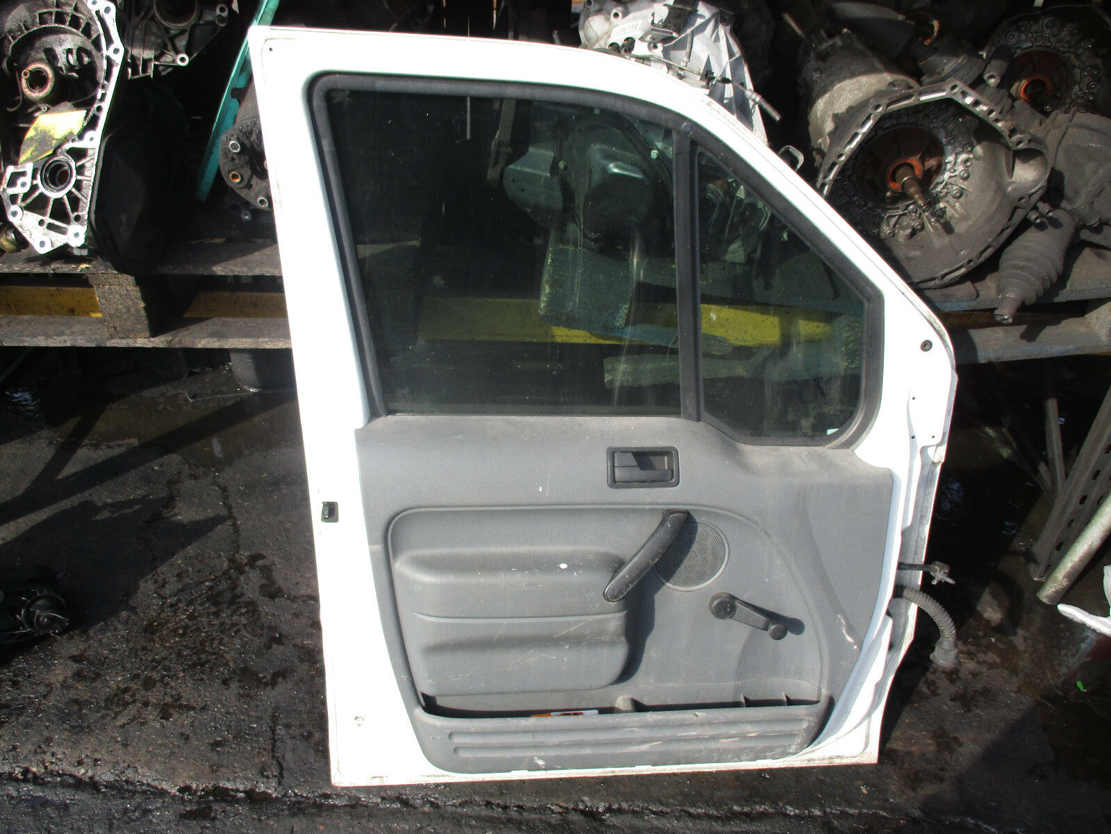 FORD TRANSIT CONNECT MK1 NSF PASSENGER SIDE FRONT DOOR WHITE