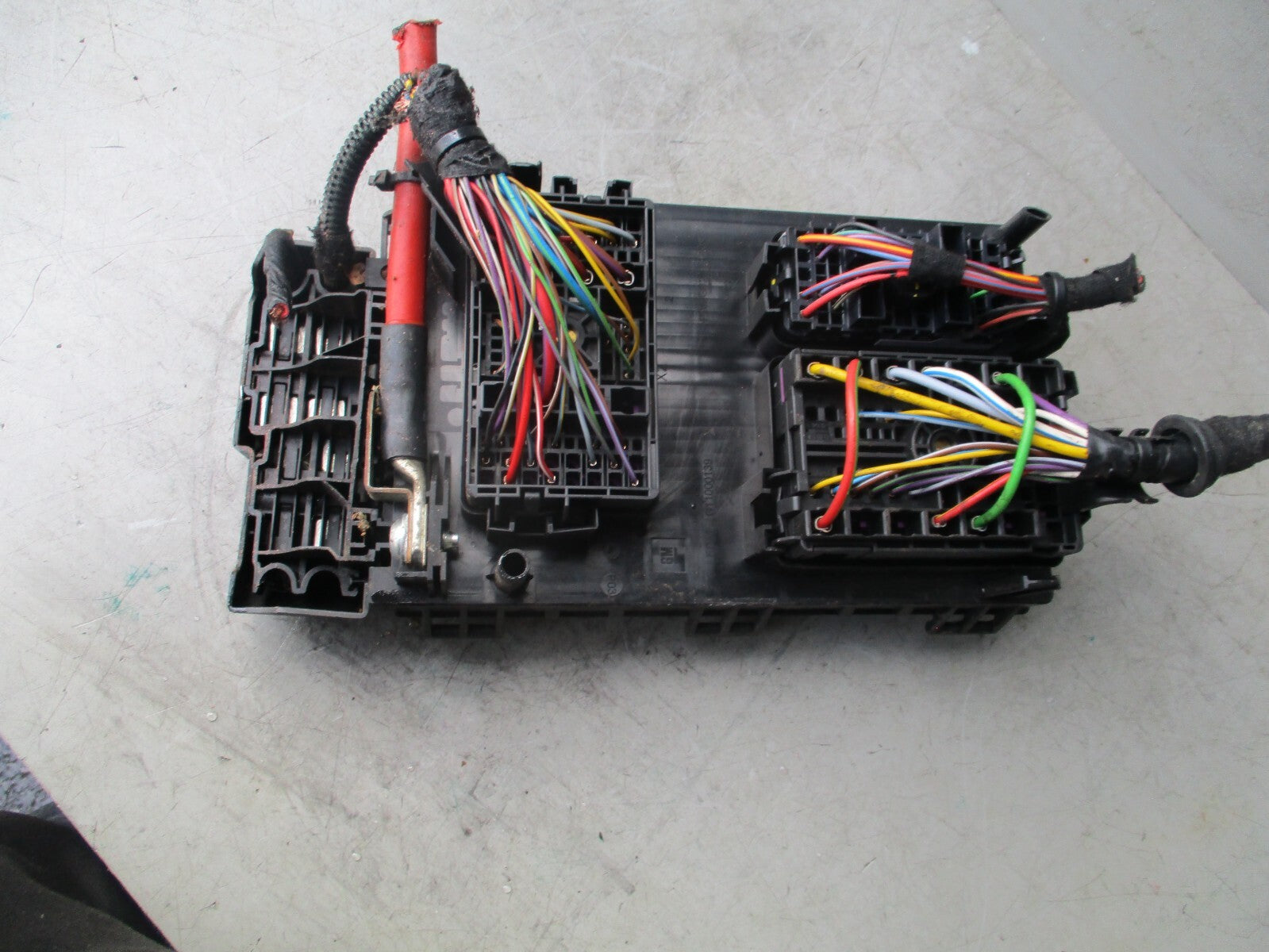 2010 VAUXHALL ASTRA J MK6 1.7 DIESEL FUSE BOX 13313205