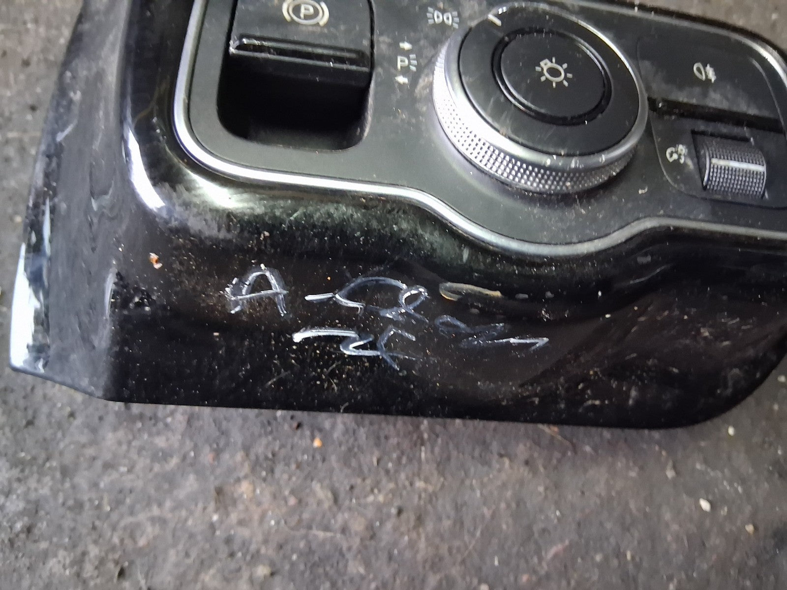 2021 MERCEDES A CLASS V177 HEADLIGHT ADJUSTER CONTROL SWITCH PANEL A2479052902