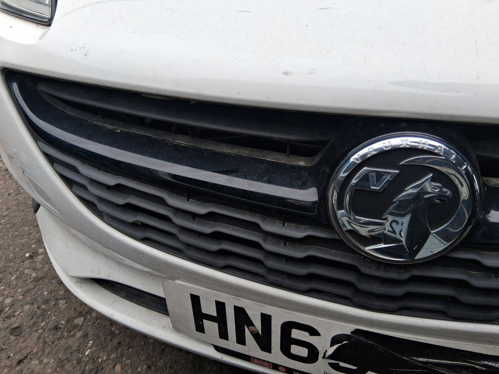 VAUXHALL CORSA E 2019 FRONT BUMPER RADIATOR GRILL BADGE BLACK