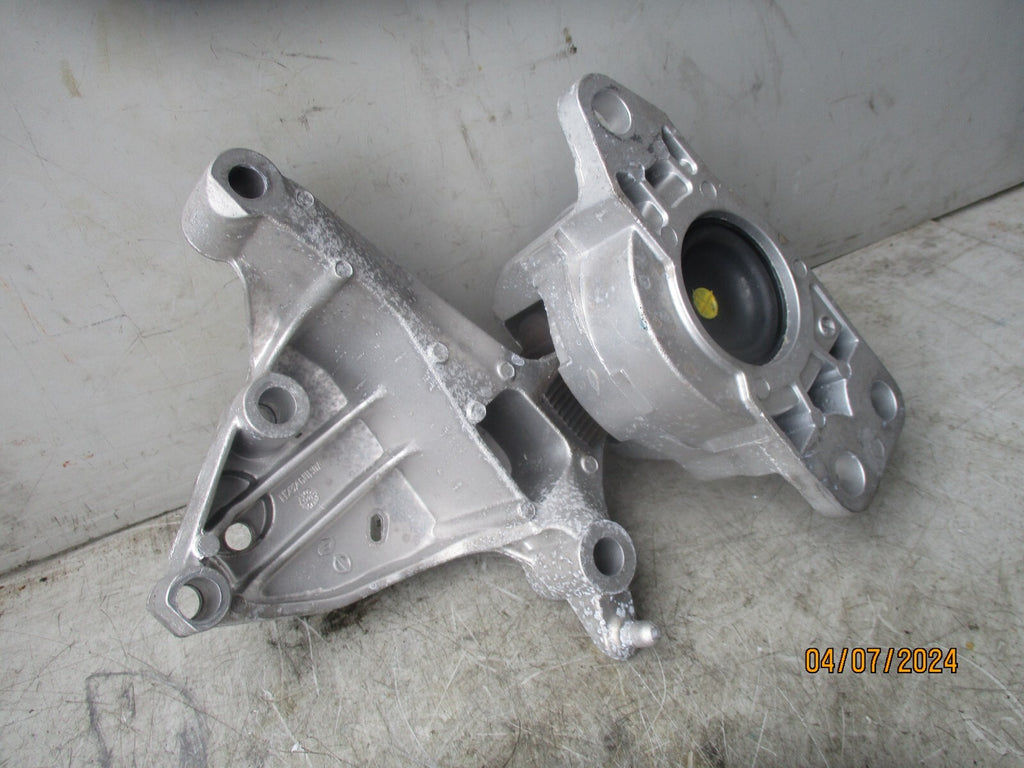 NISSAN QASHQAI J12 2023 1.3 PETROL OS DRIVER SIDE FRONT ENGINE MOUNT 112326UB0A