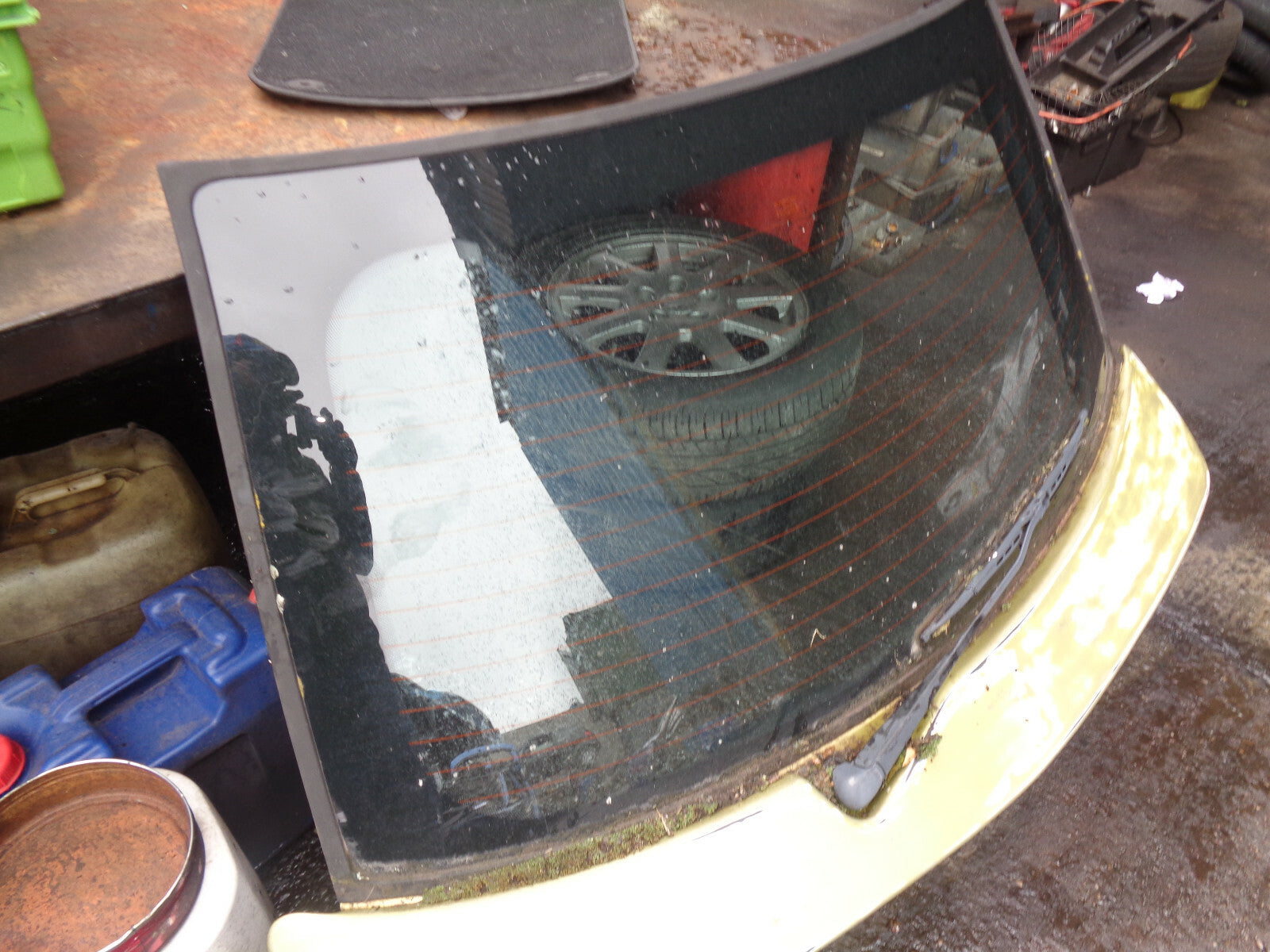 CITROEN XSARA 1998 COMPLETE REAR TAILGATE BOOTLID WINDOW MECH YELLOW
