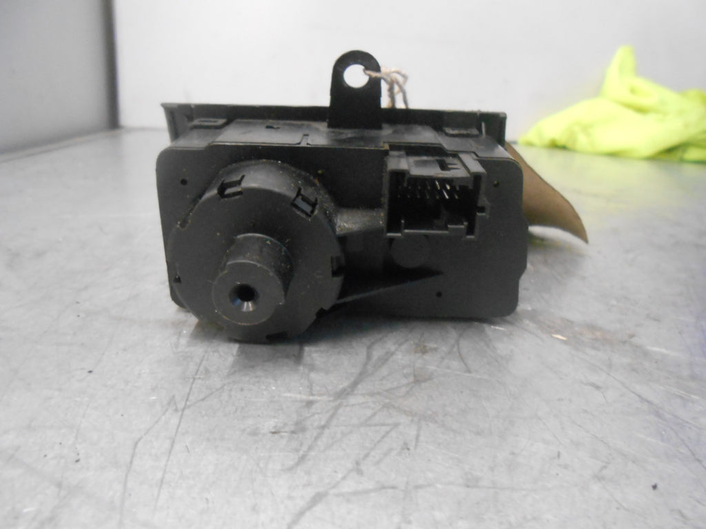 MERCEDES E CLASS W211 2005 HEADLIGHT CONTROL SWITCH UNIT 2115450104
