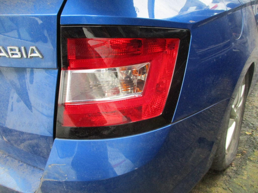 2019 SKODA FABIA MK3 NJ ESTATE OSR DRIVER SIDE REAR TAIL LIGHT LAMP