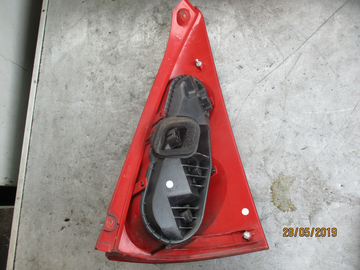 PEUGEOT 107 PRE FACELIFT NSR PASSENGER SIDE REAR LIGHT TAIL LIGHT