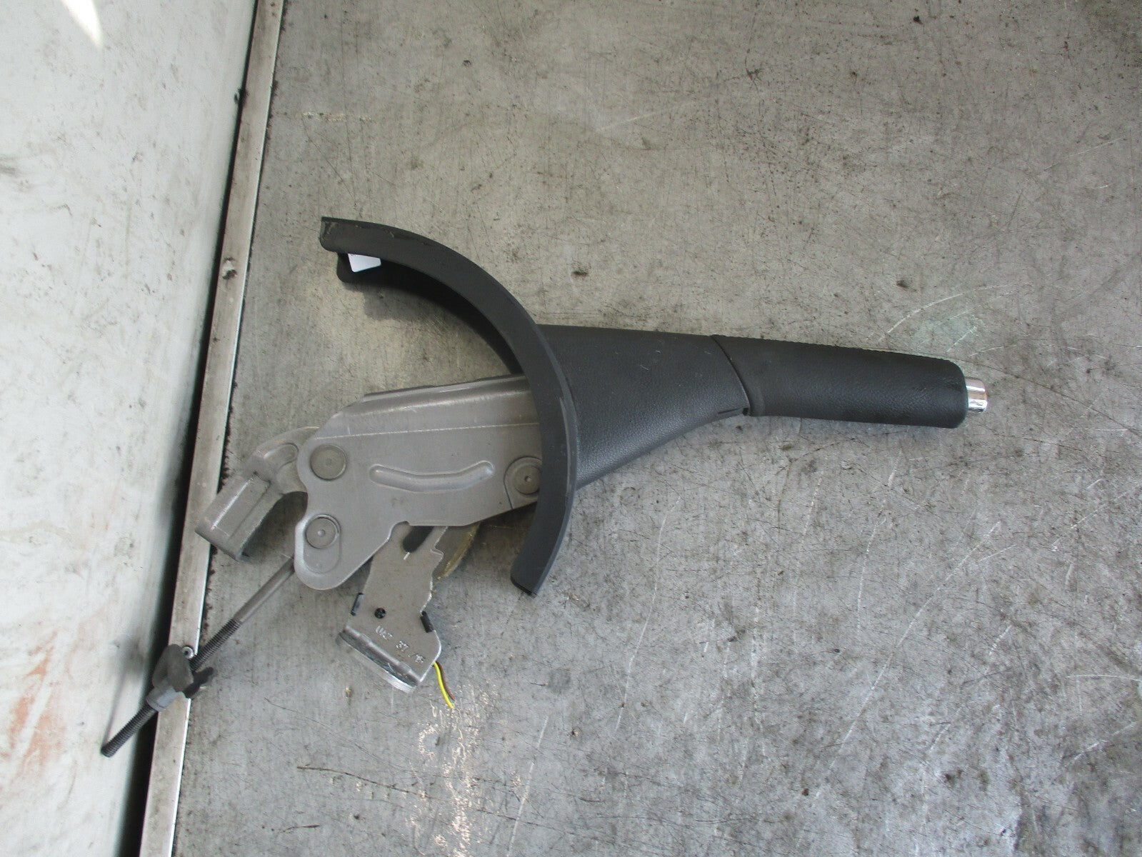 SEAT IBIZA 6J HANDBRAKE LEVER HANDLE PARKING BRAKE