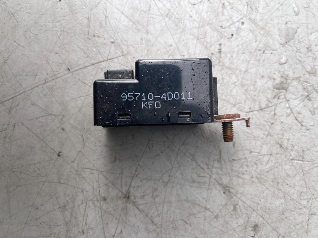 HYUNDAI I40 2015 KEYLESS ALARM SENSOR 95710-4D011