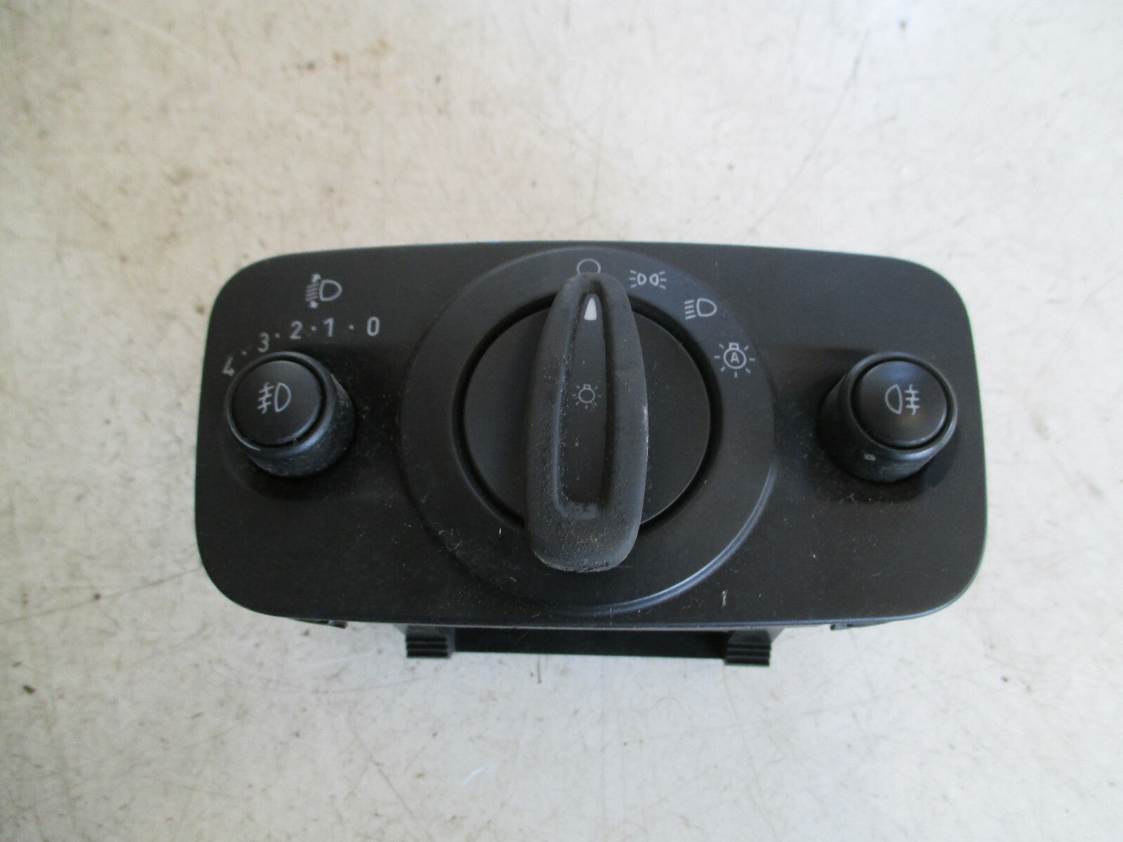 FORD ECOSPORT 2017 HEADLIGHT ADJUSTABLE SWITCH CONTROL CN1513A024HB