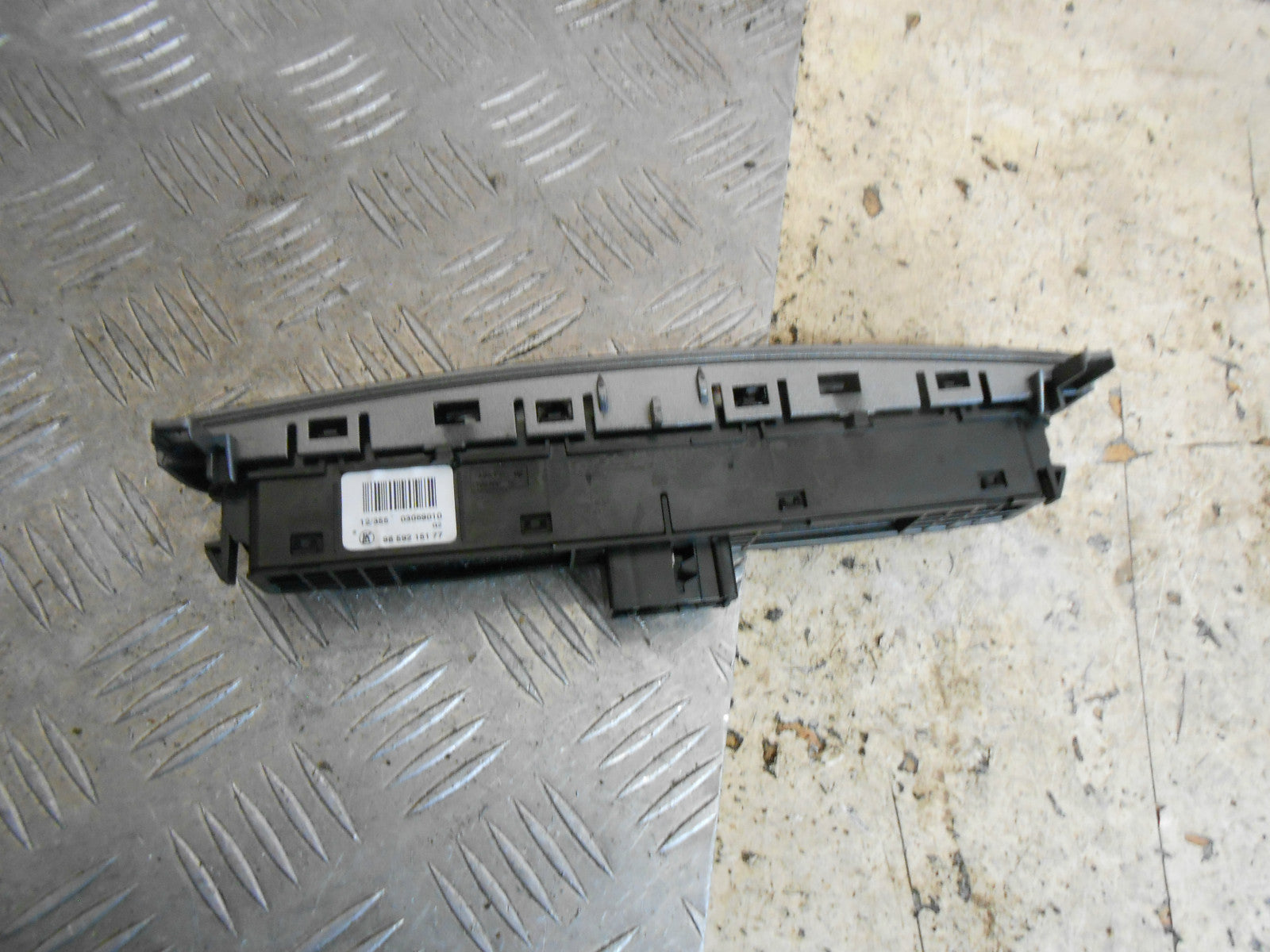 PEUGEOT 308 2013 MK1 HAZARD CENTRAL LOCK ESP CONTROL SWITCH PANEL 9659215177
