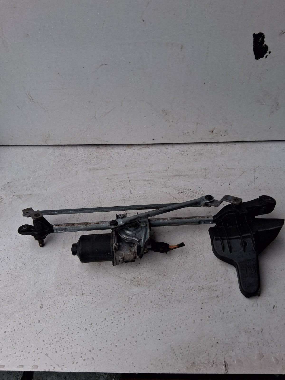 2017 BMW 3 SERIES WINDSCREEN WIPER MOTOR LINKAGE 726750403