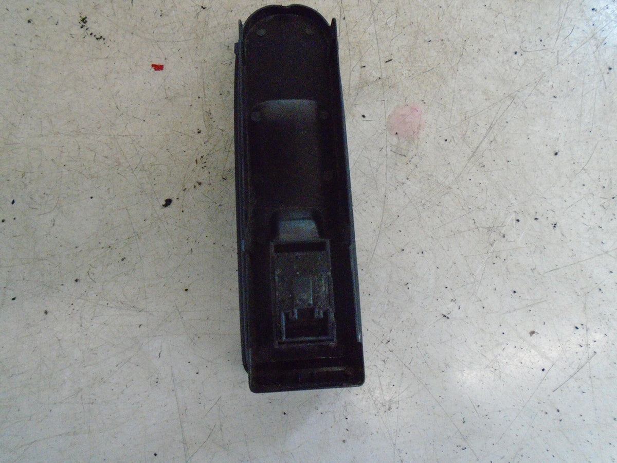 VOLKSWAGEN GOLF MK6 2010 PASSENGER SIDE DOOR SWITCH 5K0867256