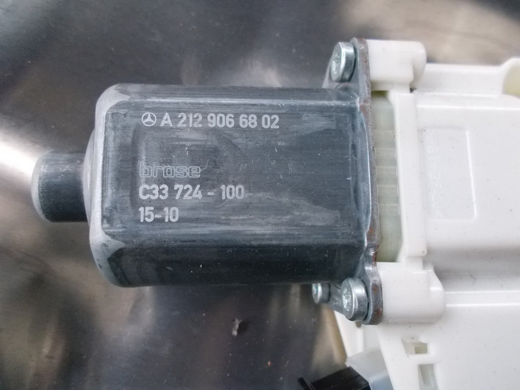 MERCEDES E CLASS W212 NSF PASSENGER SIDE FRONT WINDOW REGULATOR A2129066802