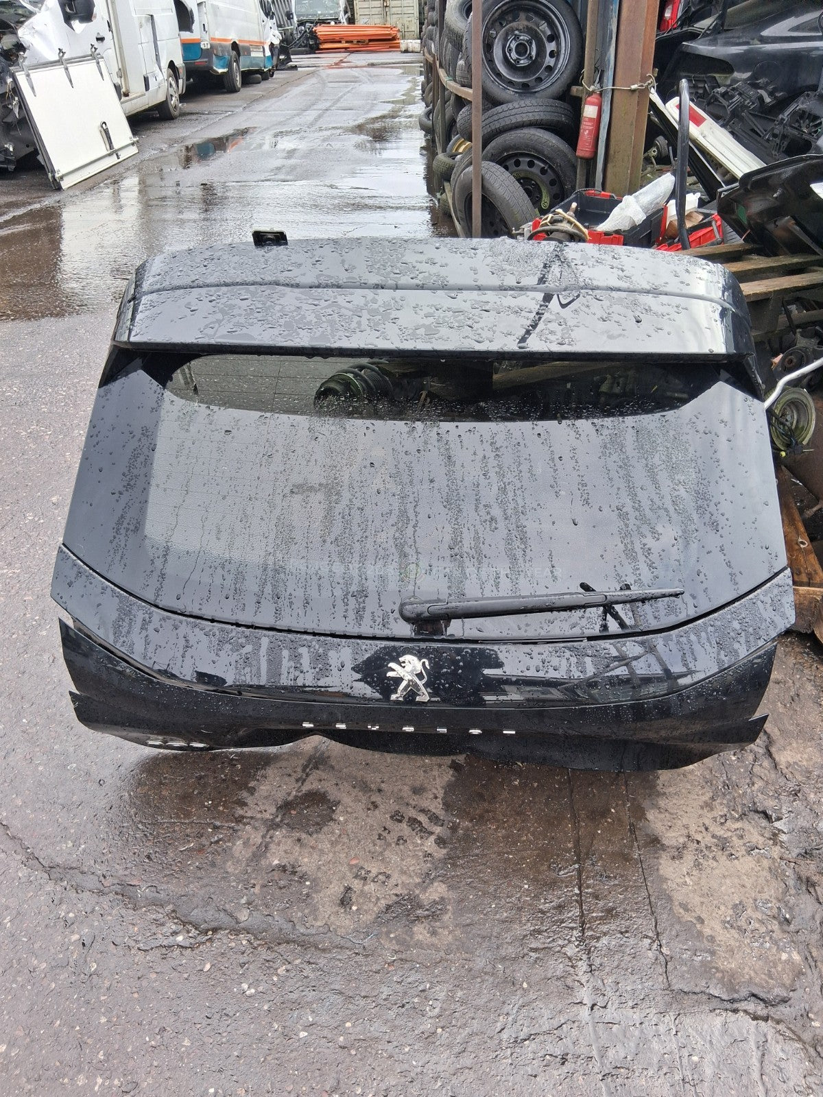PEUGEOT 208 MK2 2022 REAR TAILGATE BOOTLID GLASS DENTED DAMAGED GOOD GLASS