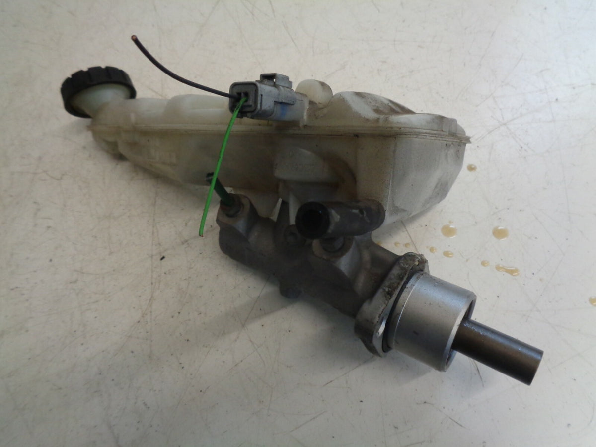 RENAULT CLIO 2008 MK3 1.2 PETROL BRAKE MASTER CYLINDER RESERVOIR