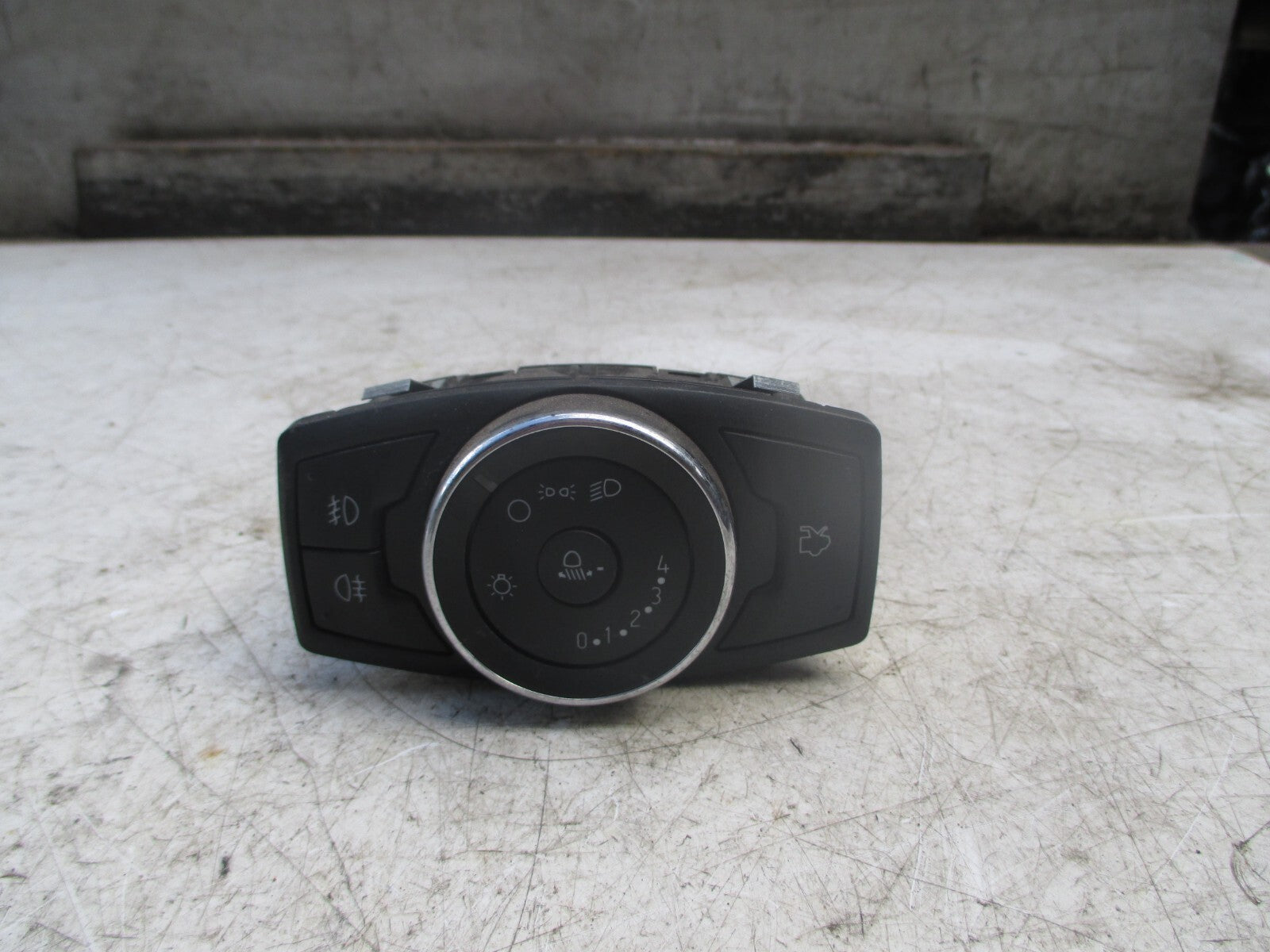 FORD KA + 2018 1.2 PETROL HEADLIGHT HEADLAMP SWITCHES E4B513A024BC