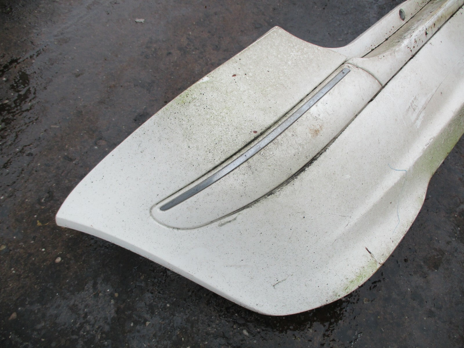 MERCEDES BENZ A CLASS 2002 COMPLETE REAR BACK BUMPER TRIM STRIP WHITE 1688852625