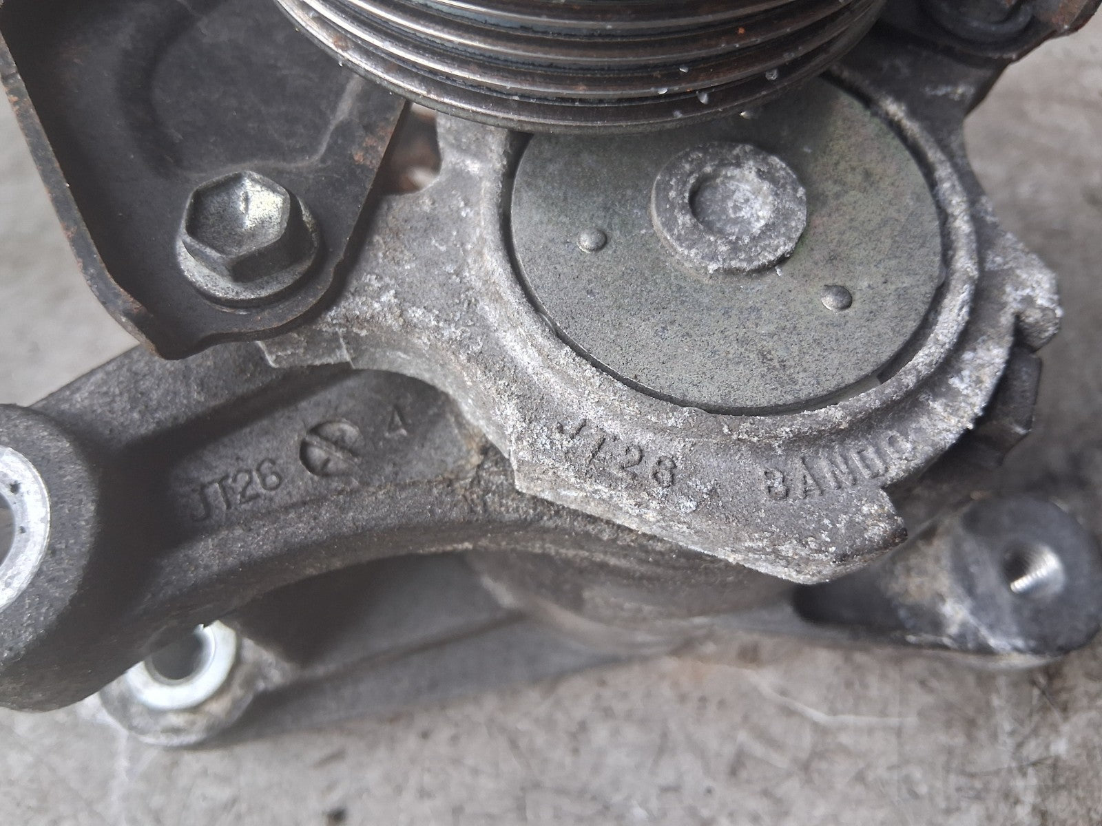 2011 TOYOTA ESTIMA MK3 2.4 PETROL HYBRID NS PASSENGER SIDE ENGINE MOUNT