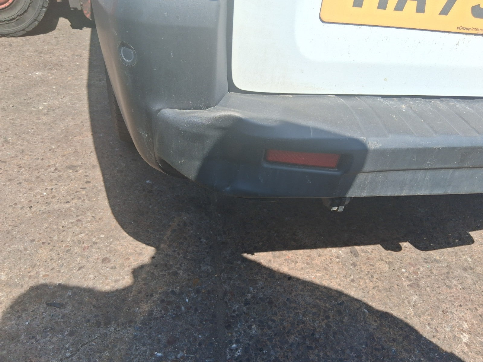 2025 RENAULT TRAFIC X82 MK3 REAR BUMPER BLACK WITHOUT BUMPER CORNERS
