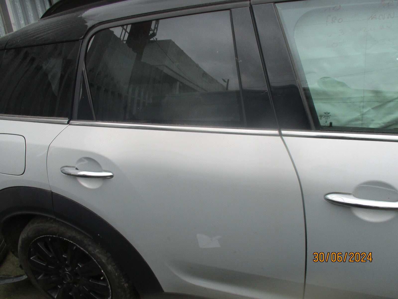 BMW MINI COUNTRYMAN F60 2021 OSR DRIVER SIDE REAR BARE DOOR WHITE SILVER A62