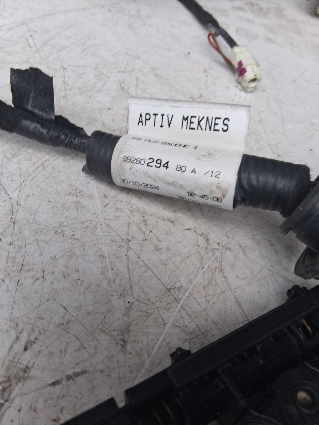 2025 PEUGEOT PARTNER LEFT NEAR SIDE SLIDING DOOR WIRING 9828029480A