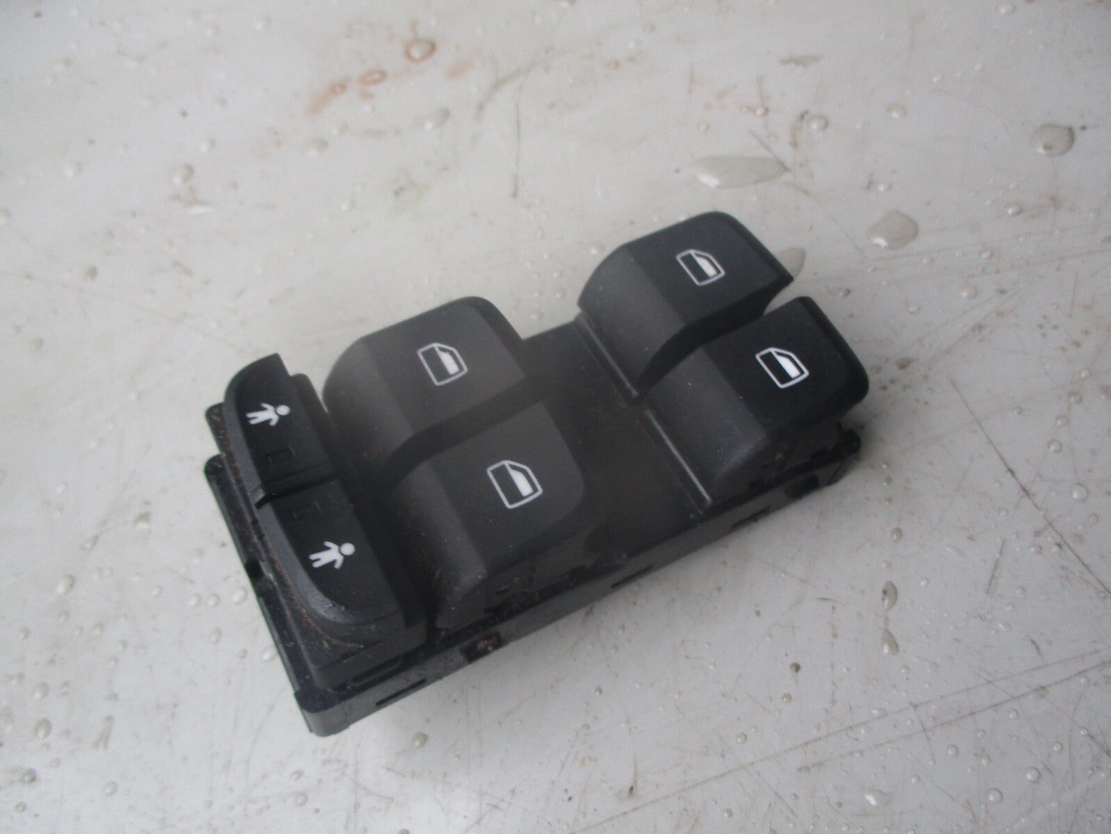 AUDI A3 8V 2013 OS DRIVER SIDE DOOR WINDOW CONTROL SWITCH 8V0959851D