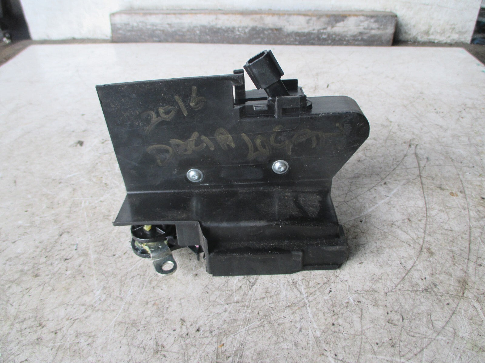 DACIA LOGAN 2016 MK2 PASSENGER SIDE DOOR LOCK MACHANISM