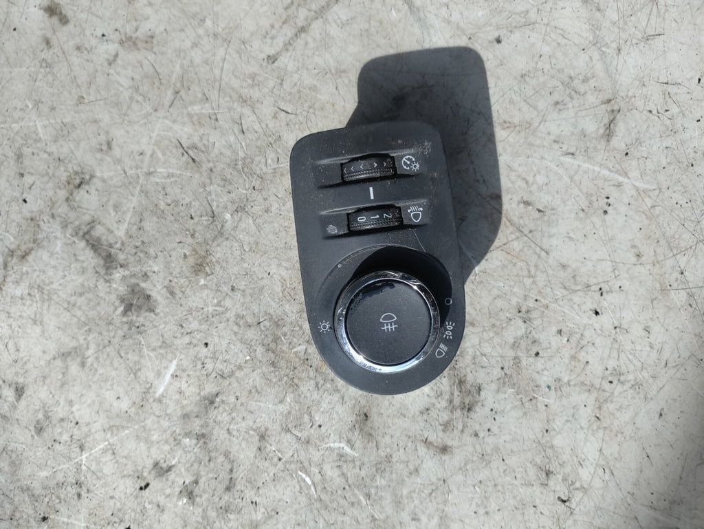 VAUXHALL CORSA D 2011 HEADLIGHT & FOG LIGHT CONTROL SWITCH 13310334