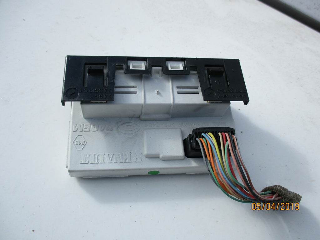 RENAULT MEGANE MK2 CENTRAL DIGITAL DISPLAY SCREEN 8200350498A
