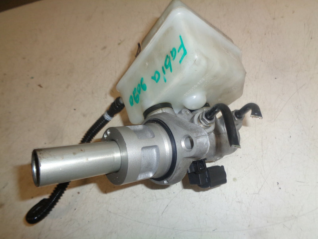 SKODA FABIA 2020 MK3 NJ 1.0 PETROL BRAKE MASTER CYLINDER 6R2611301