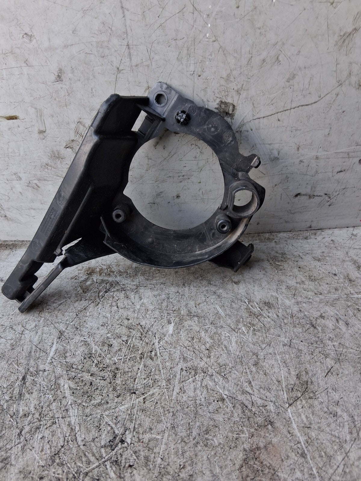 CITROEN C5 AIRCROSS NSF PASSENGER SIDE FRONT LEFT FOG LIGHT BRACKET 39229552