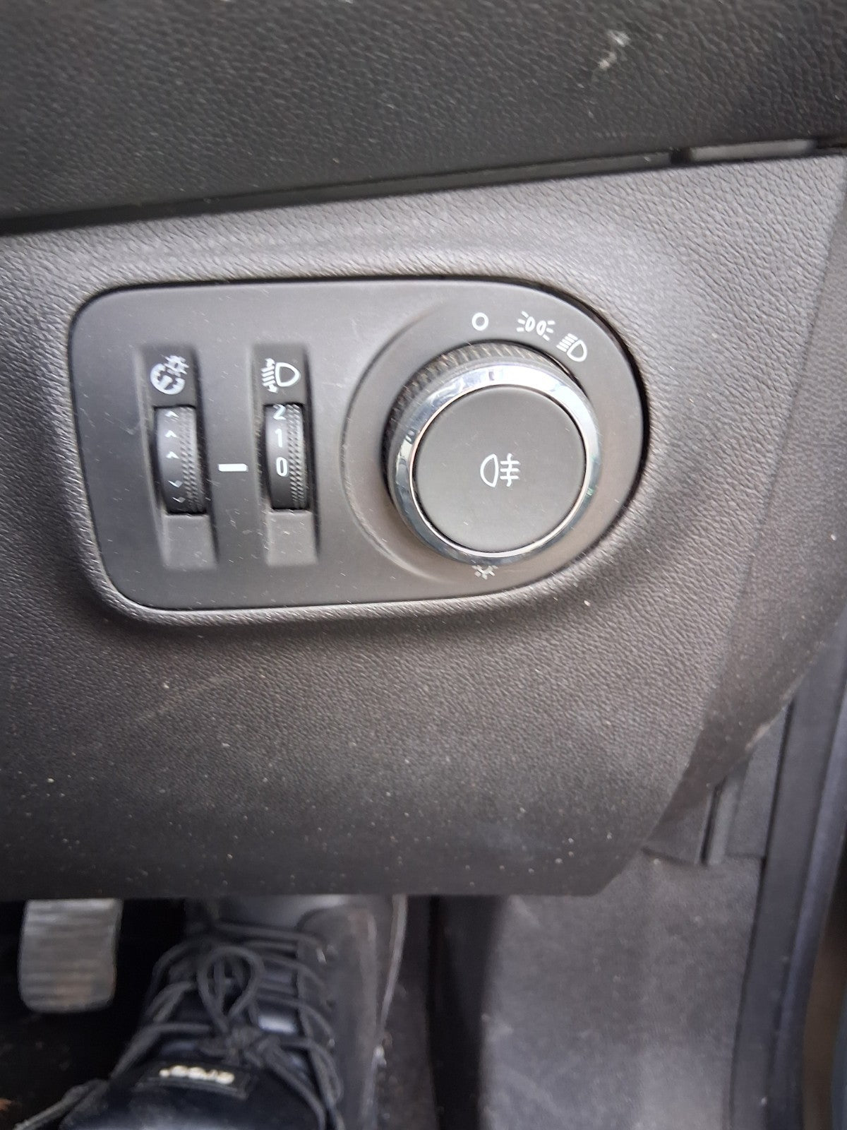 2017 VAUXHALL CORSA E 3 DOOR HEADLIGHT CONTROL ADJUSTER SWITCH