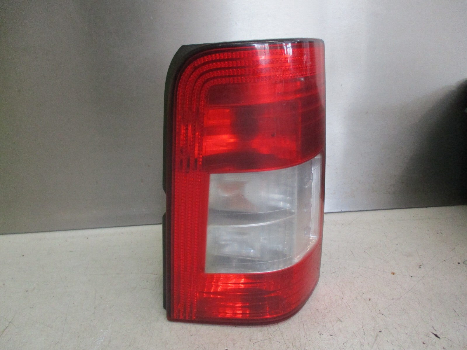 PEUGEOT PARTNER 2010 MK1 OSR DRIVER SIDE REAR TAIL LIGHT TAIL LAMP