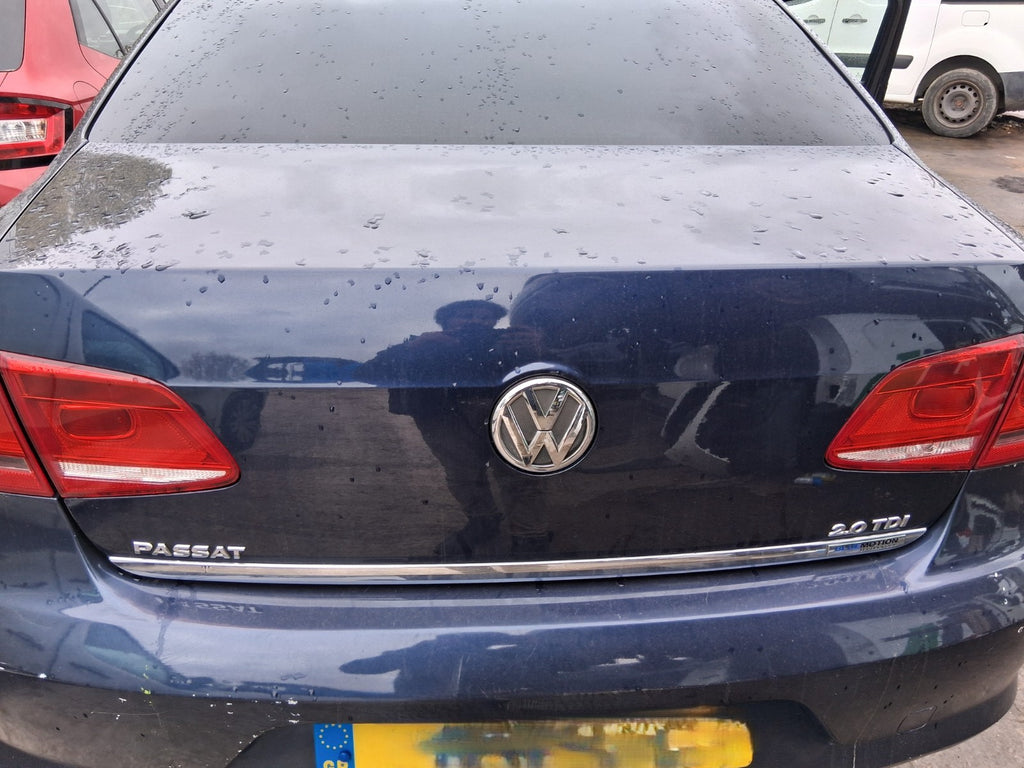 2014 VW VOLKSWAGEN PASSAT B7 SALOON BARE TAILGATE BOOTLID BLUE