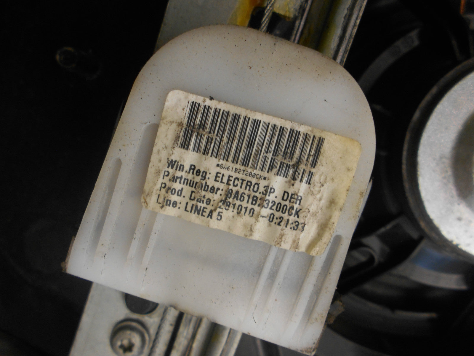 FORD FIESTA MK7 2010 3 DOOR OS DRIVER SIDE ELECTRIC REGULATOR MOTOR 8A61B23200CK