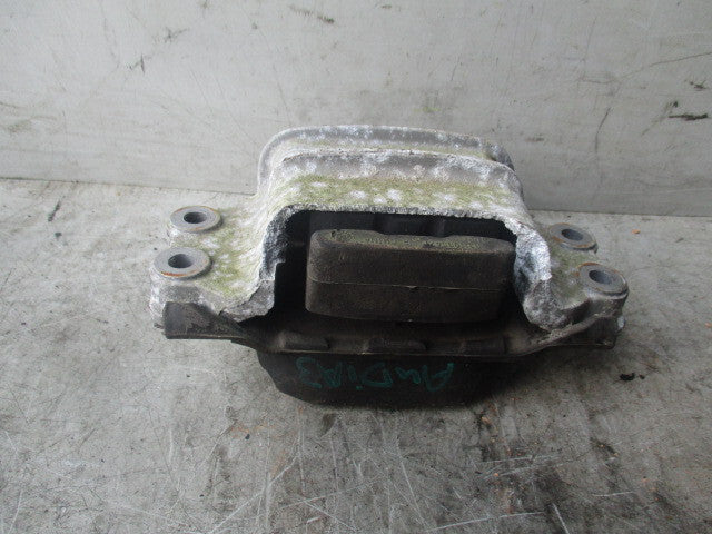 2015 AUDI Q3 8U NSF PASSENGER SIDE ENGINE MOUNT 8J0199555