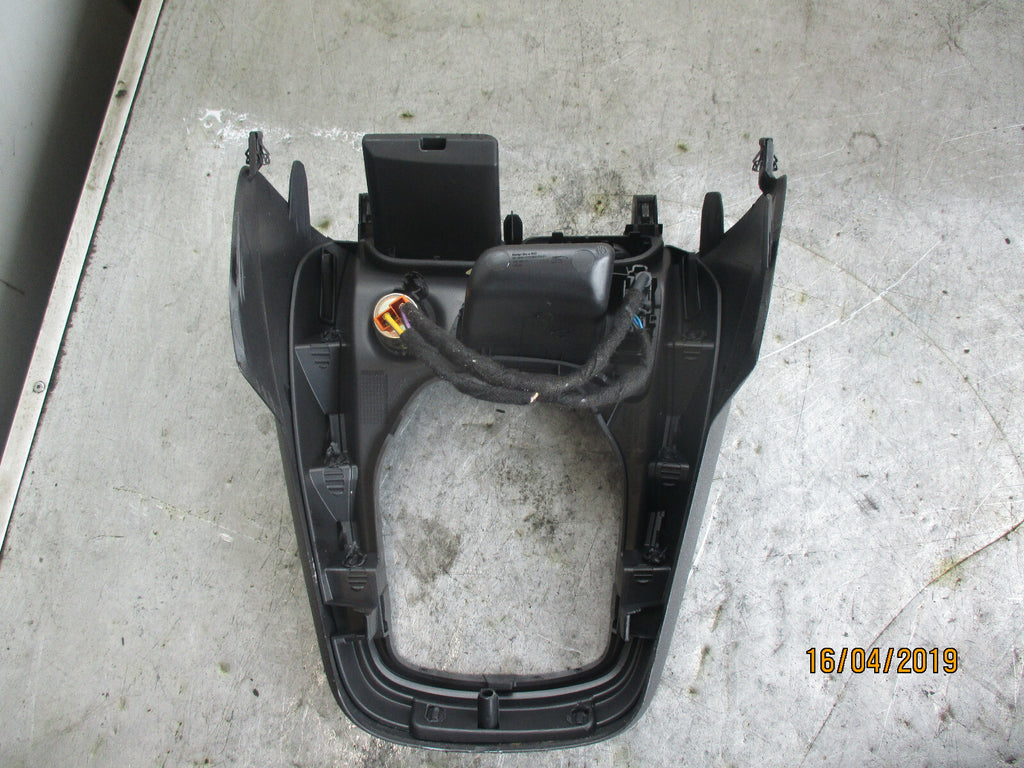 FORD TRANSIT COURIER 2017 GEARSTICK SURROUND TRIM ET76R045H20