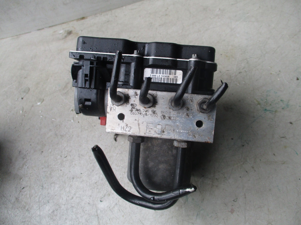 2011 AUDI A4 ABS PUMP CONTROL MODULE 8K0907379AQ (ref s)