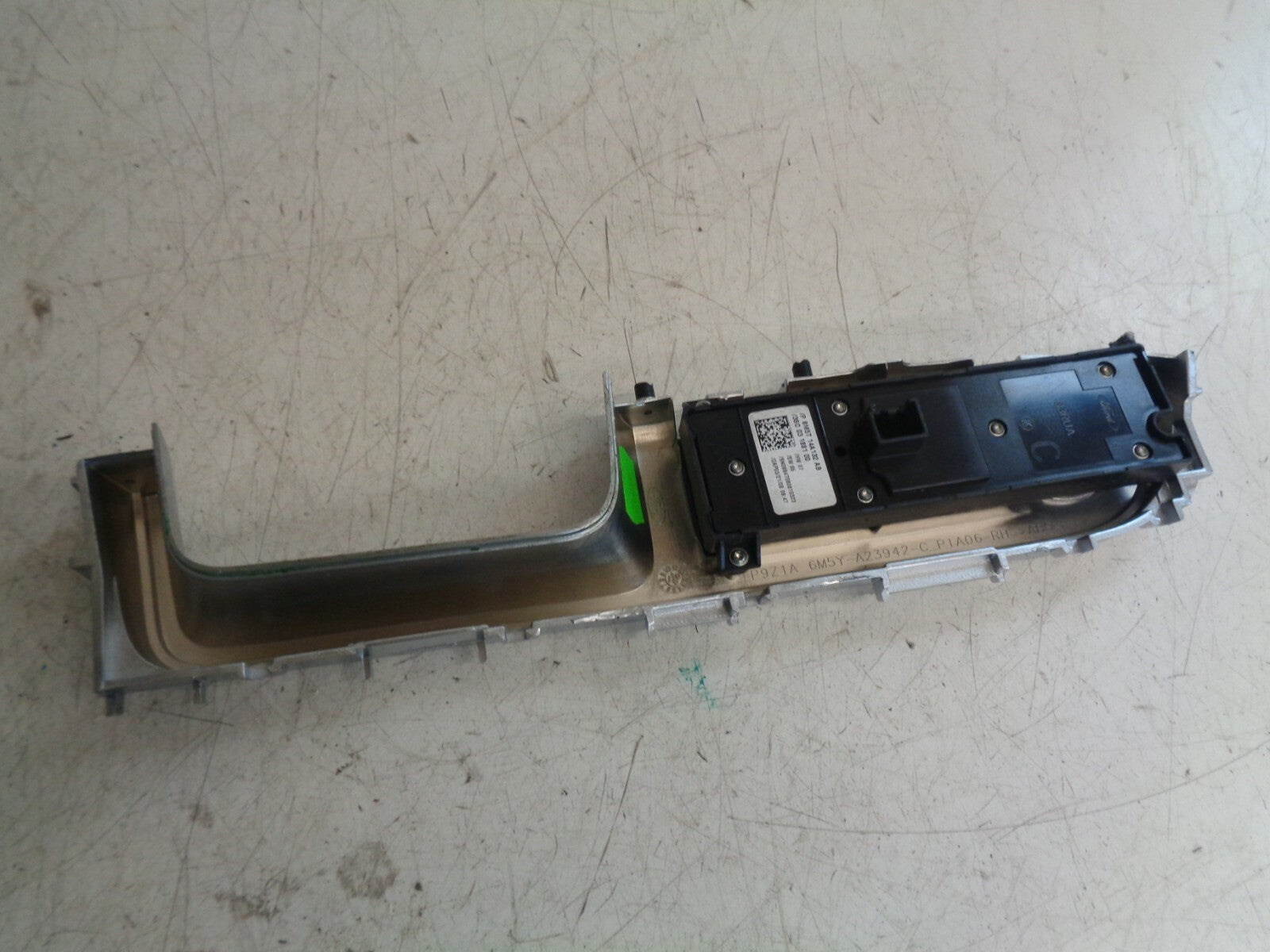 FORD FOCUS MK2 2008 HATCHBACK 1.8 D DRIVER SIDE FRONT WINDOW SWITCH 8M5T14A132AB