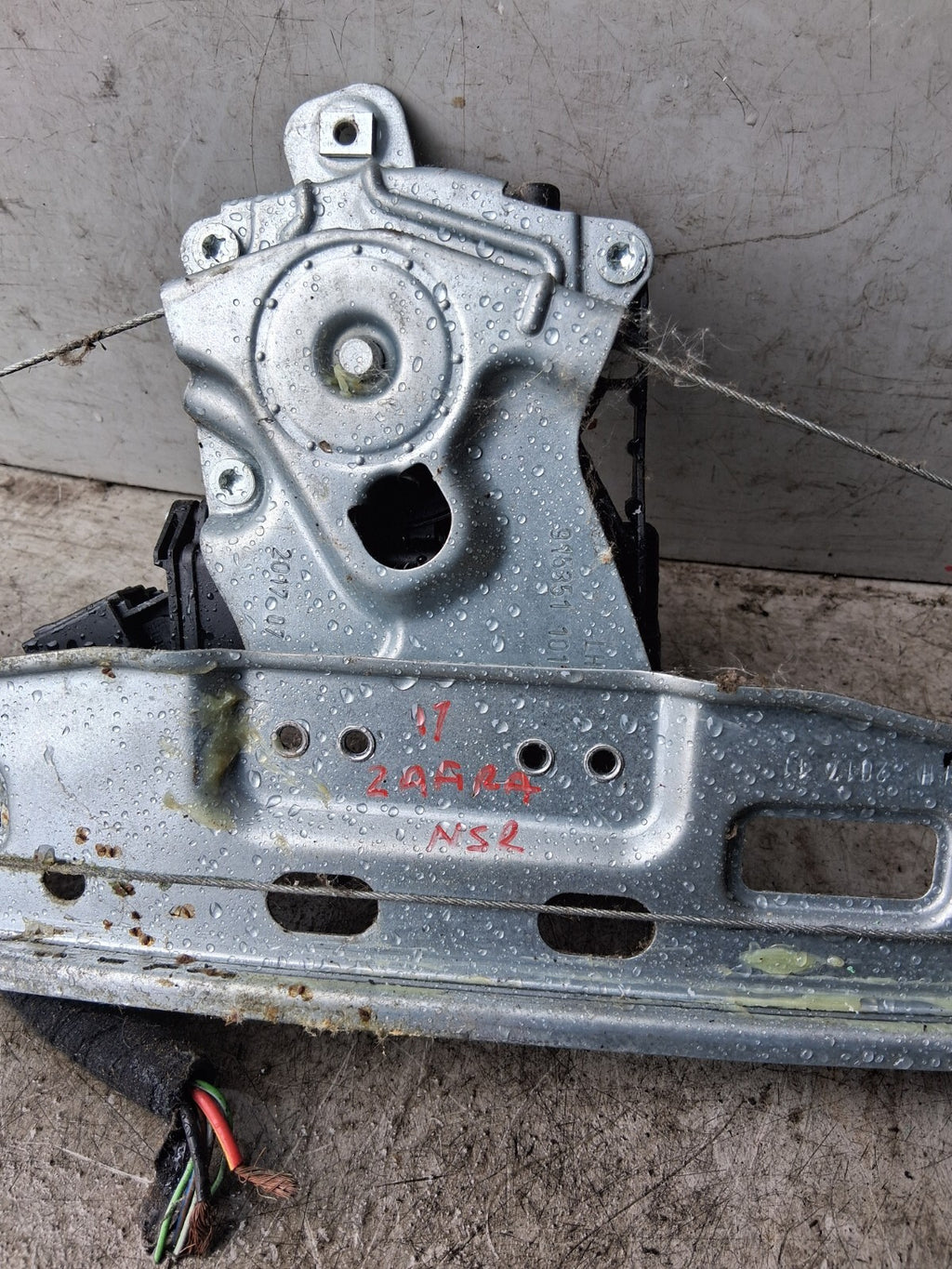 2017 ZAFIRA C TOURER NSR PASSENGER SIDE REAR WINDOW MOTOR & REGULATOR 927211100