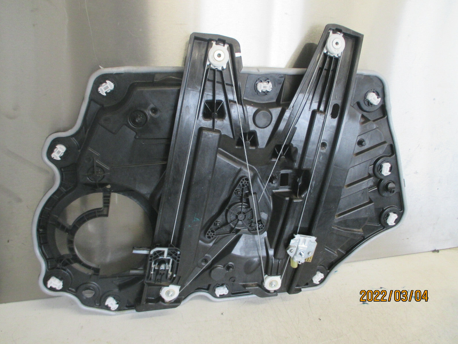 FORD FIESTA MK8 2021 NSF PASSENGER FRONT WINDOW MOTOR REGULATOR L1BBA23201CC